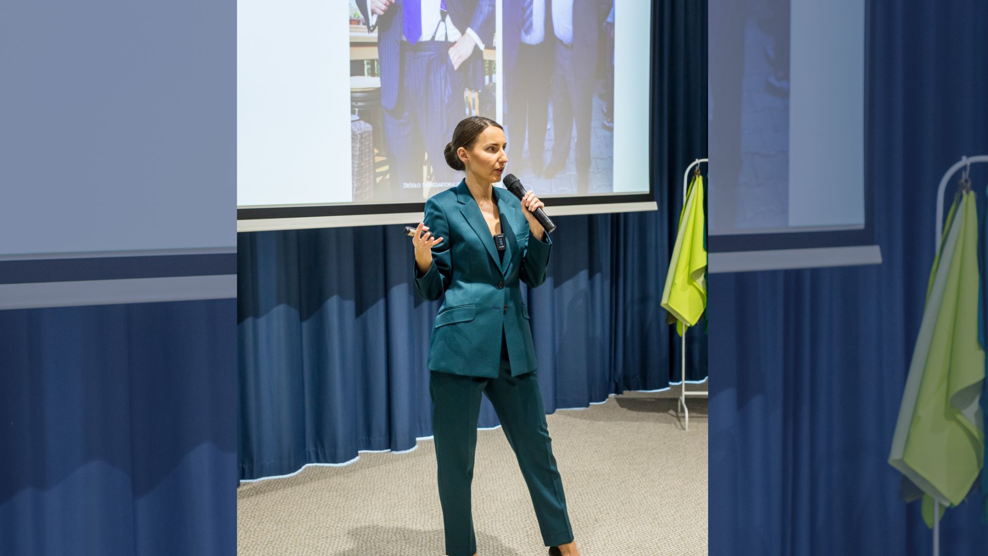 Warsztaty kolorystyczne podczas eventów biznesowych Stoisko z analizą kolorystyczną na konferencji - przyciągająca uwagę atrakcja dla gości